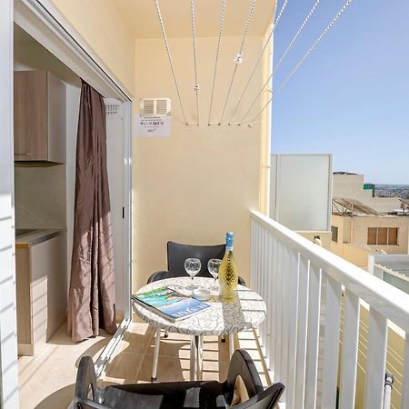 Summer Breeze Comfort Sunny Apartments Close To The Sandy Beaches - By Getawaysmalta メーリッハ エクステリア 写真