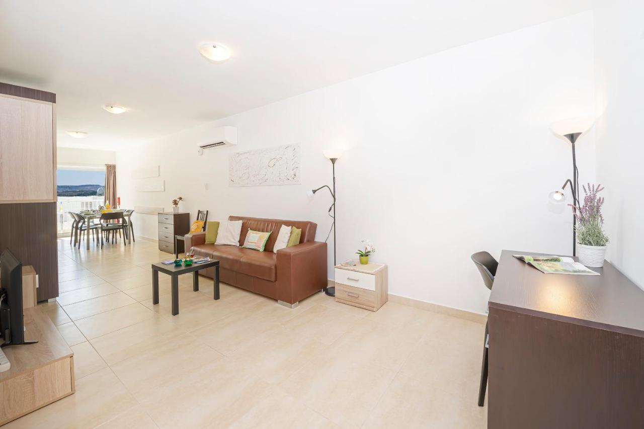 Summer Breeze Comfort Sunny Apartments Close To The Sandy Beaches - By Getawaysmalta メーリッハ エクステリア 写真